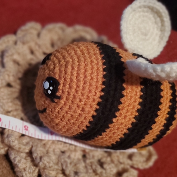 Handmade Bee - Picture 4 of 5